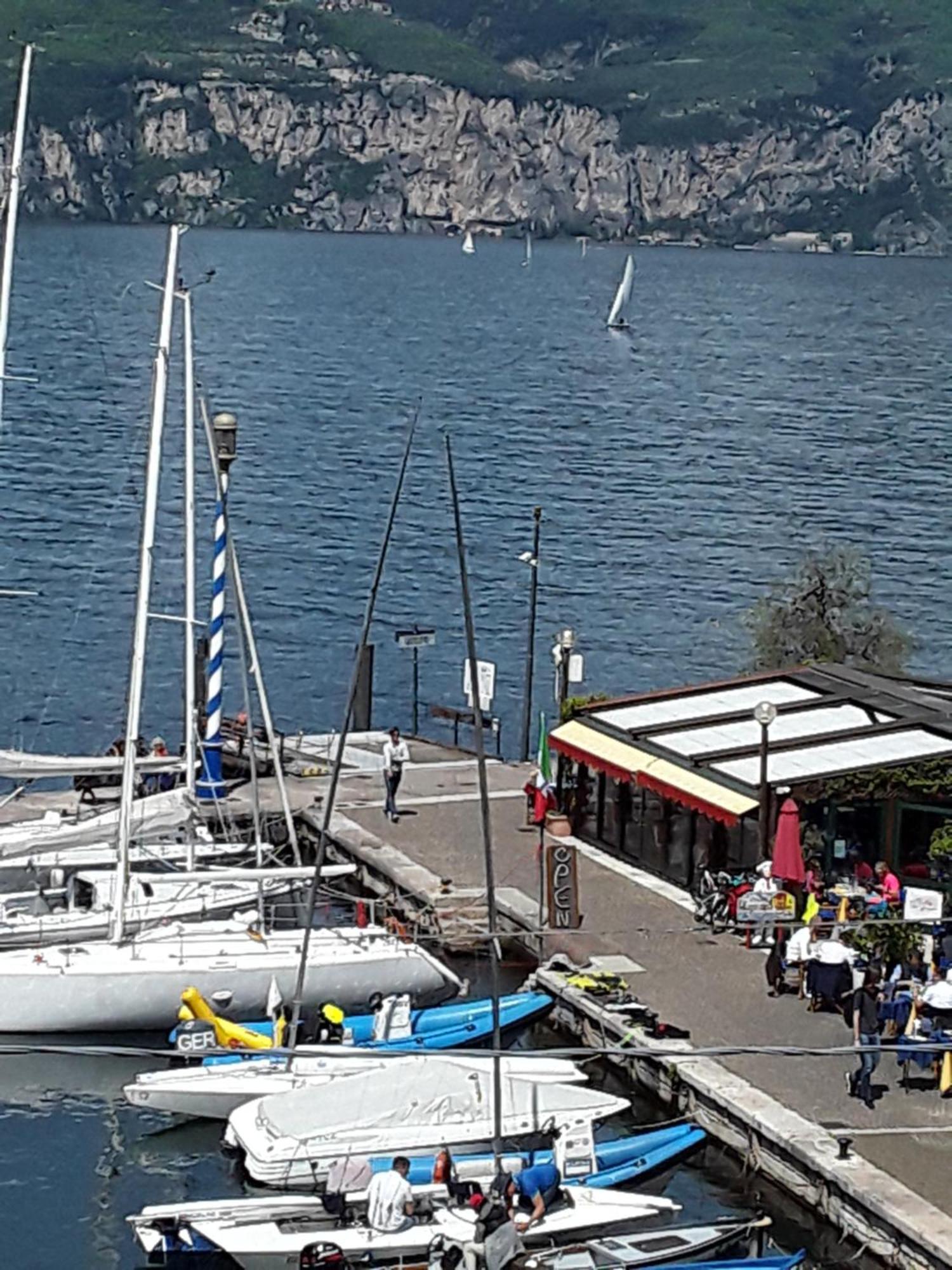 Hotel Danieli La Castellana Lago Di Garda Brenzone sul Garda Exterior foto